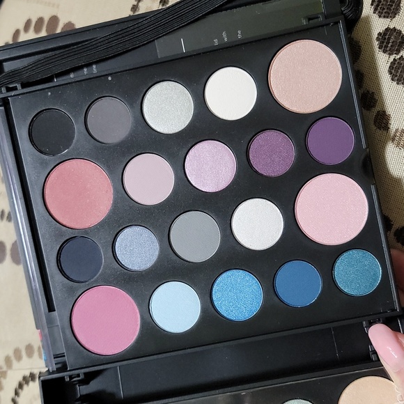 Smashbox Art Love Color Masterclass Limited Edition Eyeshadow Face Palette - Picture 7 of 8